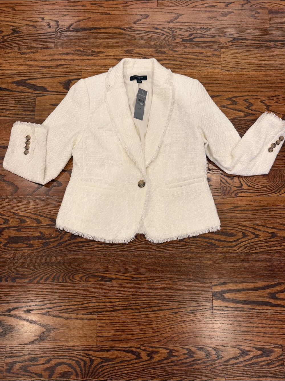 Ann Taylor Cream Bouclé Tweed Single-Button Blazer New With Tags Size 4P